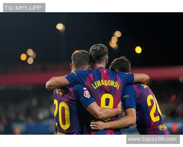 德甲激战：里昂6-2狂胜巴萨争议判罚引发全场热议